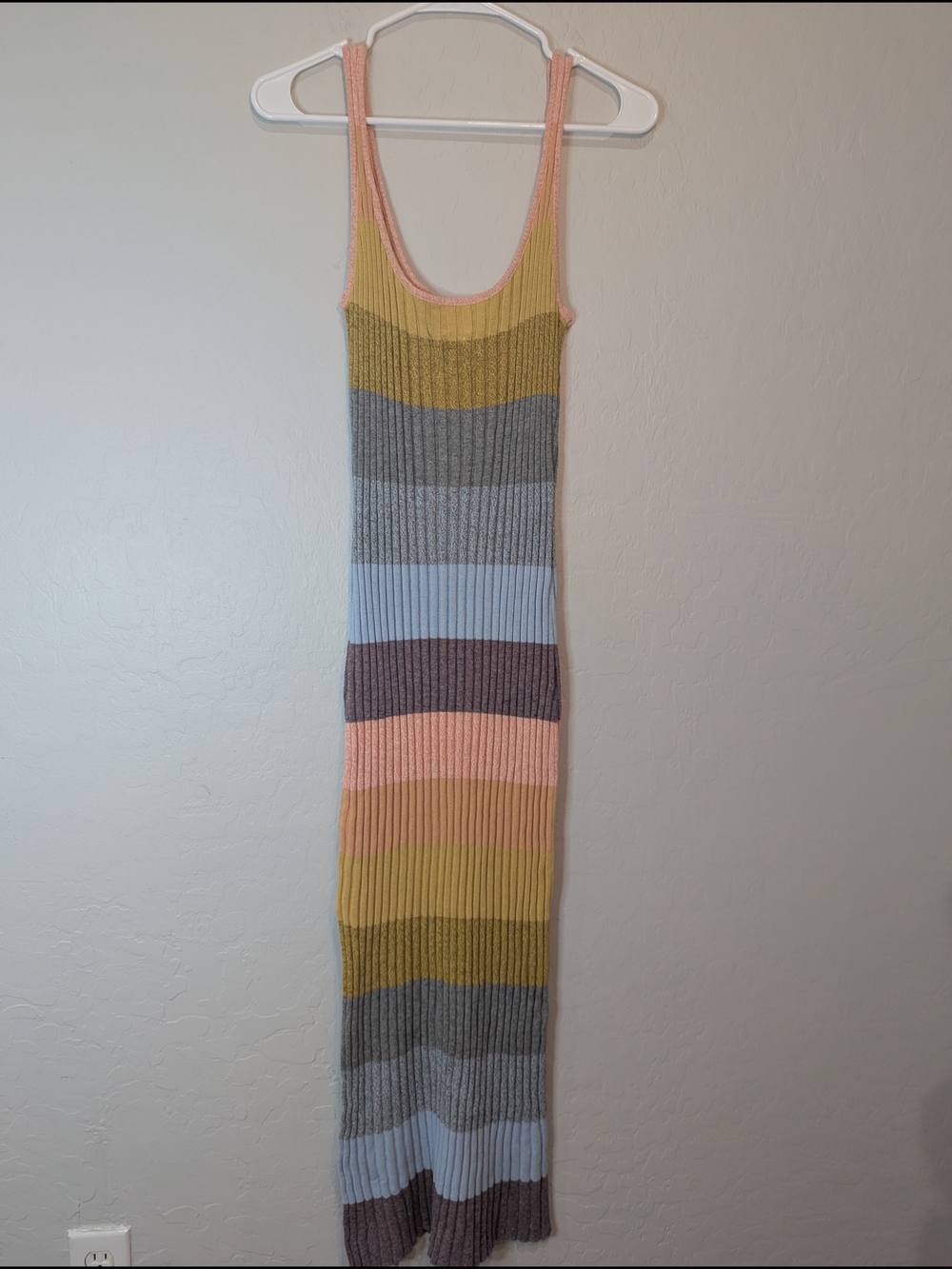Saylor Emsey Dress - Size M - Picture 9 of 10